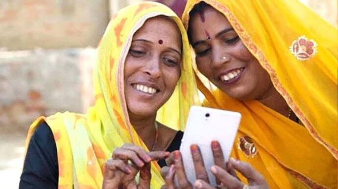 राजस्थान सरकार 1.33  करोड़ महिलाओं को देगी स्मार्टफोन, 3 साल तक इंटरनेट भी फ्री...जानिए कैसे और किन्हें मिलेगा