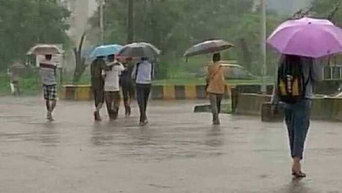 यूपी में भारी बारिश से मचा हाहाकार, मौसम विभाग ने जम्मू से महाराष्ट्र तक जारी किया 24 घंटे का अलर्ट