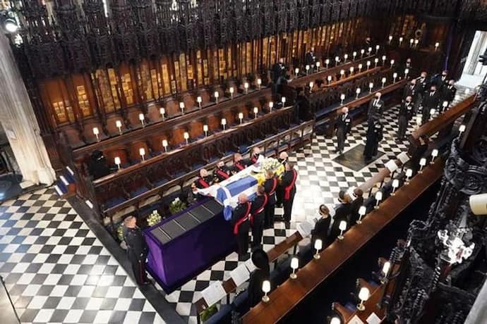 महारानी एलिजाबेथ युग समाप्त: राजकीय सम्मान के साथ Queen Elizabeth का हुआ अंतिम संस्कार...