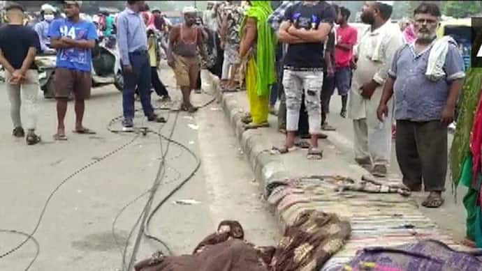 दिल्ली में फुटपाथ पर सो रहे 4 लोगों को कुचलकर गायब हुआ ट्रक, 1:51 PM पर हुआ यह भयंकर हादसा