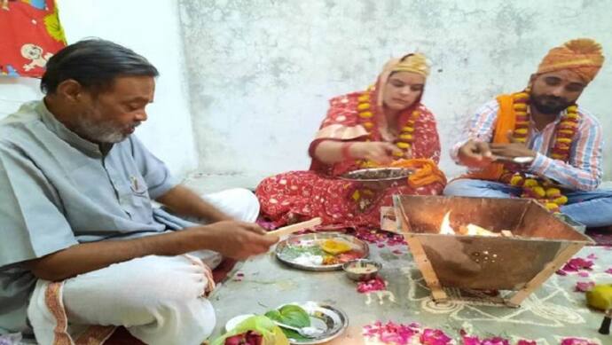 बरेली: तीन तलाक पीड़िता ने किया धर्म परिवर्तन, हिंदू युवक से रचाई शादी, अब पहले पति से मिल रही ऐसी धमकी