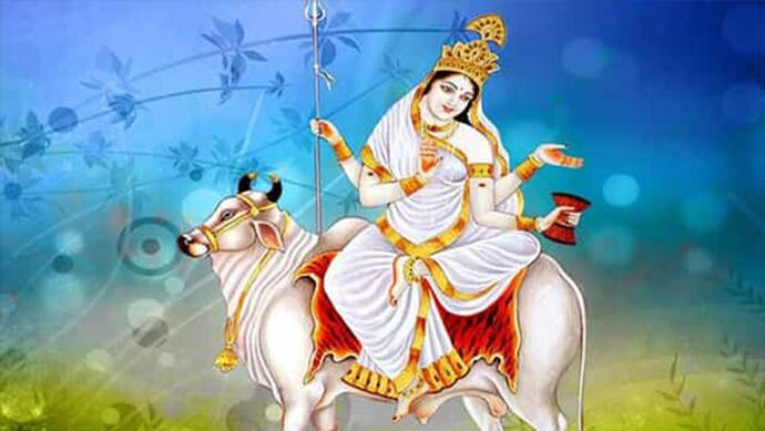 Navratri 2022: नवरात्रि के पहले दिन 26 सितंबर को करें देवी शैलपुत्री की पूजा, जानें विधि, मुहूर्त, आरती व कथा