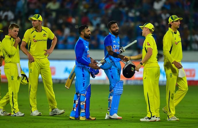 टीम इंडिया के इन 5 खिलाड़ियों ने पलटा मैच का पासा,  ये हैं 5 मोमेंट्स जब दोनों टीमों के बीच हुआ भारी घमासान...