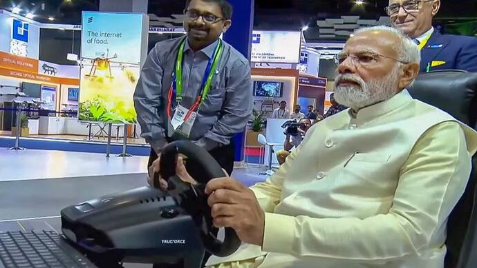 5G का कमाल: दिल्ली से PM मोदी ने स्वीडन में चलाई कार, देखें वीडियो