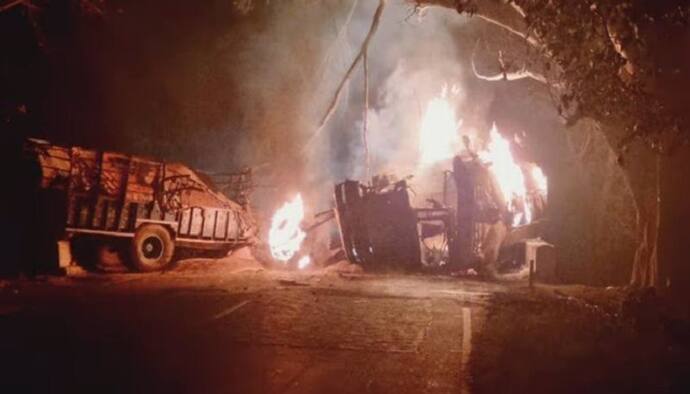 सीतापुर: ट्रैक्टर-ट्रॉली और टैंकर में हुई भिड़ंत के बाद लगी आग, चालक की जिंदा जलकर मौत