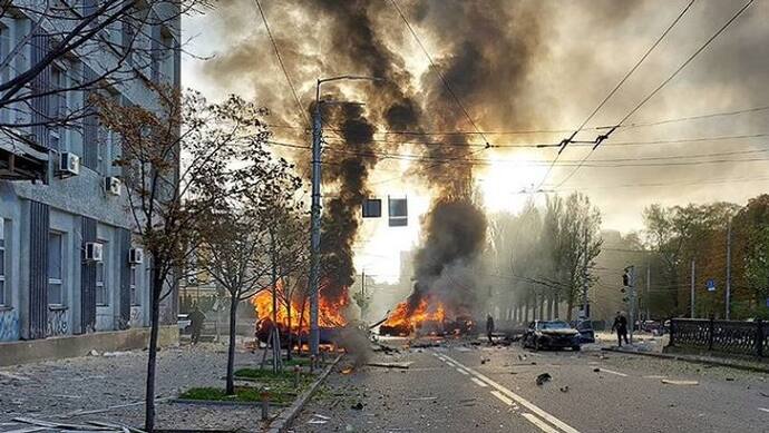 रूस ने यूक्रेन पर दागी 75 मिसाइलें, धमाकों से दहली राजधानी कीव, 8 की मौत, 24 घायल