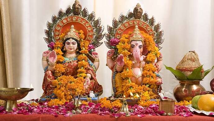 Diwali 2022: दीपावली पूजा के बाद देवी लक्ष्मी की प्रतिमा का क्या करें?