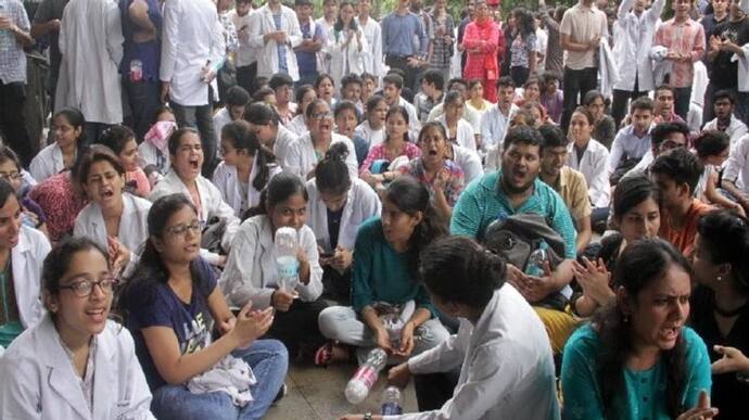  राजस्थान में सरकार का अल्टीमेटम: 24 घंटे में डॉक्टर ड्यूटी नहीं पर नहीं लौटे तो जाएगी नौकरी, 9 दिन से हड़ताल 