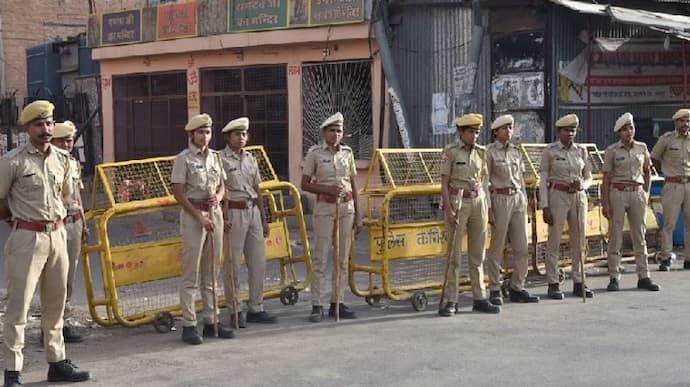  राजस्थान से बड़ी खबर: जोधपुर में लगाई धारा-144, पुलिस कमिश्नर का सख्त आदेश, गलती की तो होगी गिरफ्तारी