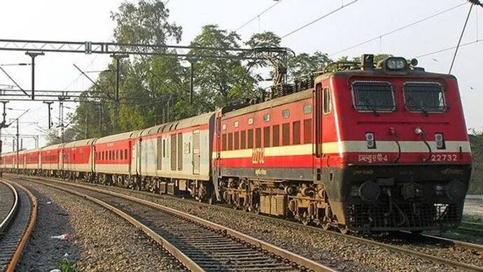 Indian Railways: 21 अक्टूबर को रद्द हुईं 115 ट्रेनें, यात्रा शुरू करने से पहले यहां देखें पूरी लिस्ट