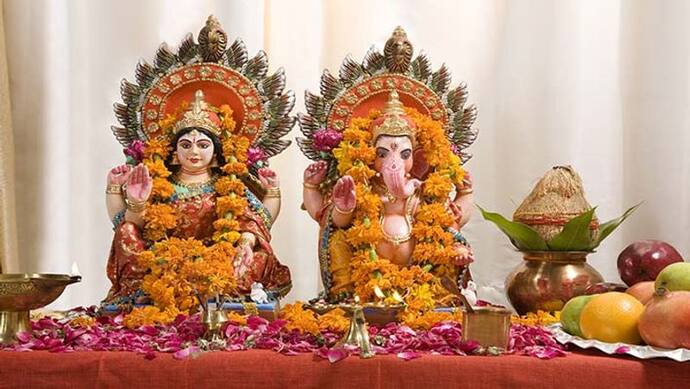 Diwali 2022: 2 हजार साल में नहीं बना दीपावली पर ऐसा अति दुर्लभ संयोग, 5 राज योग में होगी लक्ष्मी पूजा 