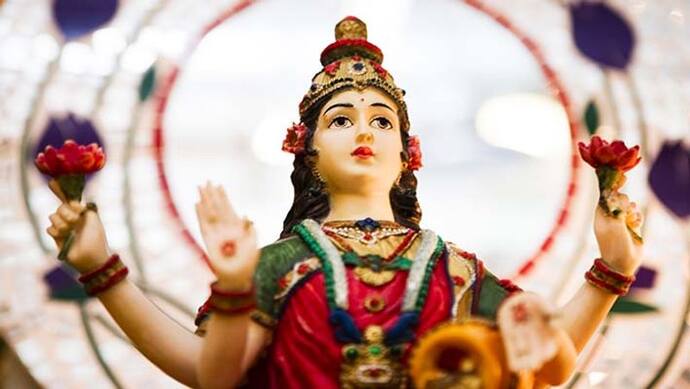Diwali Rashi Anusar Upay: दीपावली पर करें राशि अनुसार ये उपाय, देवी लक्ष्मी करेगी हर इच्छा पूरी