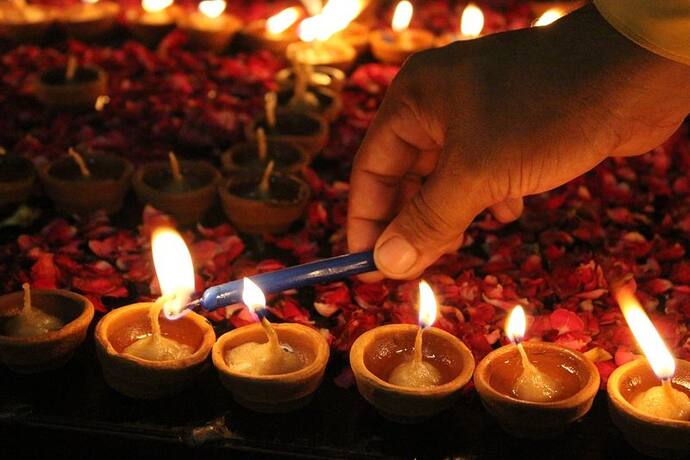 Diwali 2022 : हिंदी शब्द नहीं है 'दीपावली', भगवान राम ही नहीं कृष्ण से भी जुड़ा है यह त्योहार