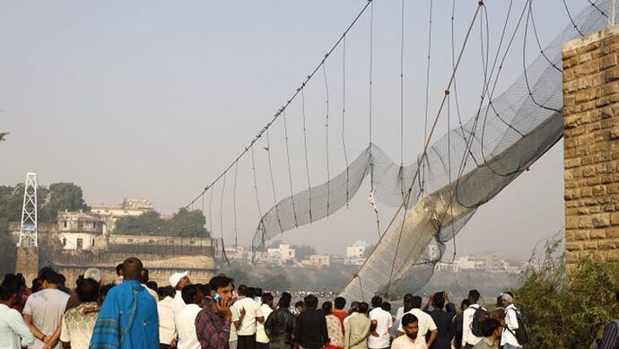 मरम्मत के बाद पांच दिन पहले फिर से खुला था मोरबी पुल, नहीं मिला था फिटनेस सर्टिफिकेट