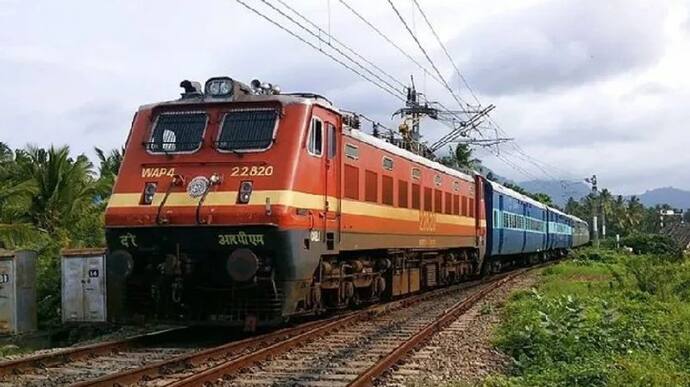  पीएम मोदी पूरा करने जा रहे मेवाड़ का सालों पुराना सपना, नए ट्रैक पर उदयपुर से अहमदाबाद तक दौड़ेगी ट्रेन