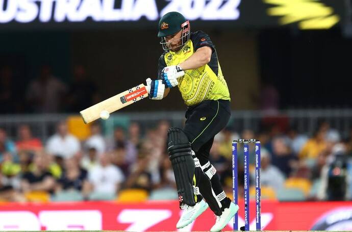T20 World Cup: ऑस्ट्रेलिया ने आयरलैंड को 42 रनों से हराया, आयरिश प्लेयर टकर ने कंगारू खेमे में मचा दी सनसनी