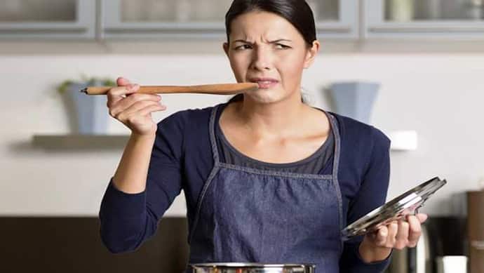 खाना बनाते समय भूलकर भी ना करें ये 5 गलतियां, खाने के पोषक तत्व हो सकते है नष्ट