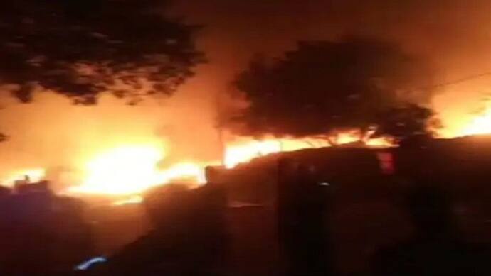 सहारनपुर: पेपर मिल में लगी भीषण आग में कागज के साथ जिंदा जले दो कर्मचारी, 50 फायर ब्रिगेड की गाड़ियां पड़ी कम