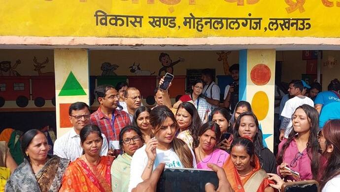 लखनऊ: आंगनबाड़ी केंद्र पहुंची प्रियंका चोपड़ा ने बच्चों से की बात, 2 दिनों तक इन कार्यक्रमों में लेंगी हिस्सा
