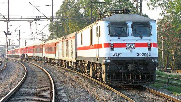 Indian Railway: 10 नवंबर को रद्द हुईं 132 ट्रेन, लिस्ट में कहीं आपकी गाड़ी तो नहीं  
