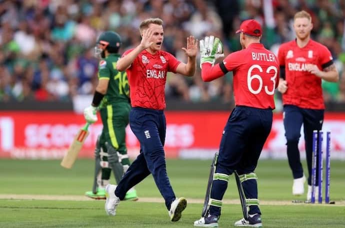 टी20 विश्वकप फाइनल: 12वें ओवर में शिफ्ट हुआ मोमेंटम, इंग्लिश गेंदबाजों ने अंतिम 5 ओवर में दी सिर्फ 1 बाउंड्री