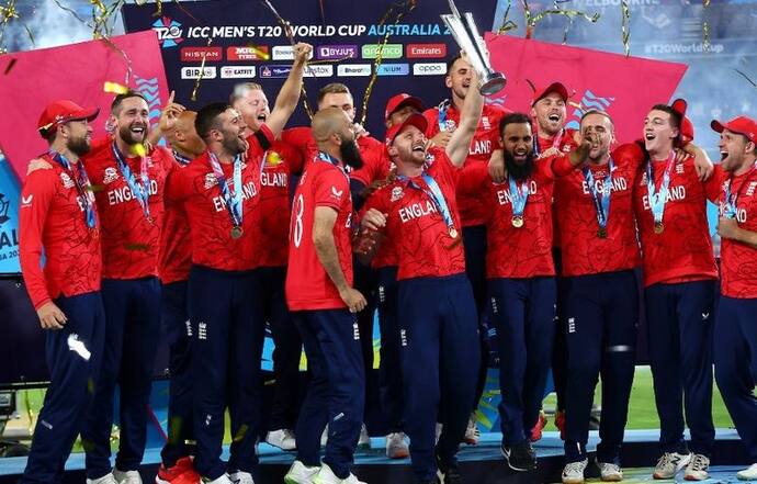 टी20 विश्वकप 2022: इंंग्लिश टीम बनी विश्वविजेता, बाएं हाथ का ये ऑलराउंडर बना 'प्लेयर ऑफ द मैच और टूर्नामेंट'