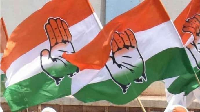 तेलंगाना कांग्रेस में भड़की विद्रोह की आग, प्रदेश कांग्रेस कमेटी से 12 सदस्यों ने दिया इस्तीफा