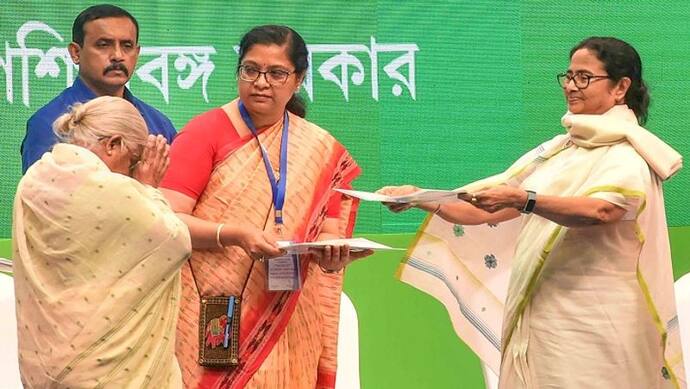 बंगालियों से बोलीं ममता बनर्जी- वोटर लिस्ट में दर्ज कराएं नाम, नहीं तो जाना पड़ सकता है डिटेंशन सेंटर