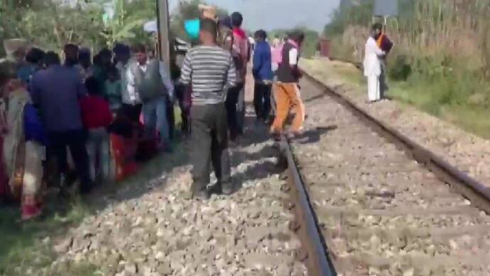 Kirtarpur Sahib, Punjab  Three children dead, one injured in a train accident