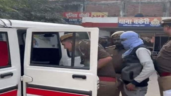 कानपुर: रोनिल के हत्या की वजह बनी लिपस्टिक लगी फोटो, आरोपी ने पुलिस के सामने किए कई चौंकाने वाले खुलासे