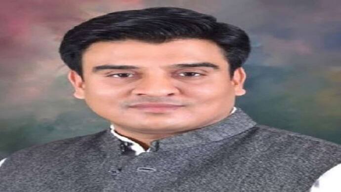 कानपुर: SP विधायक इरफान सोलंकी ने फर्जी आधार कार्ड से की थी यात्रा, 19 दिसंबर को होगी मामले की सुनवाई