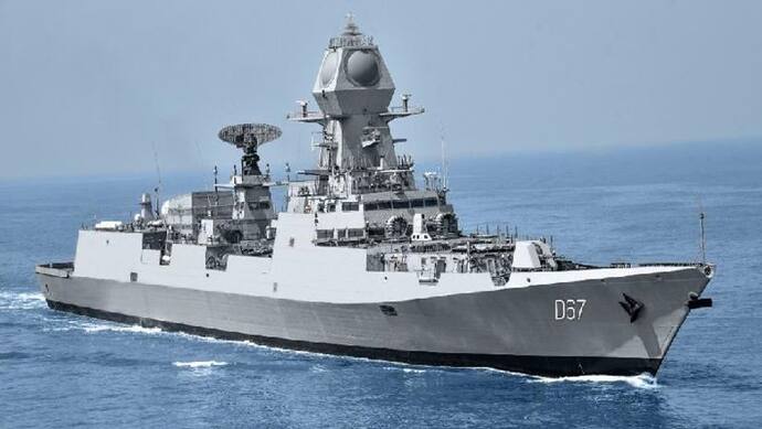 नौसेना में शामिल हुआ INS Mormugao, रडार से देख पाना मुश्किल, ब्रह्मोस से करेगा अचूक वार