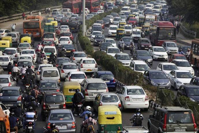 जानें कितने प्रतिशत भारतीयों के पास कार, कितने हैं बे'कार', दिमाग हिलाकर रख देंगे ये आंकड़े