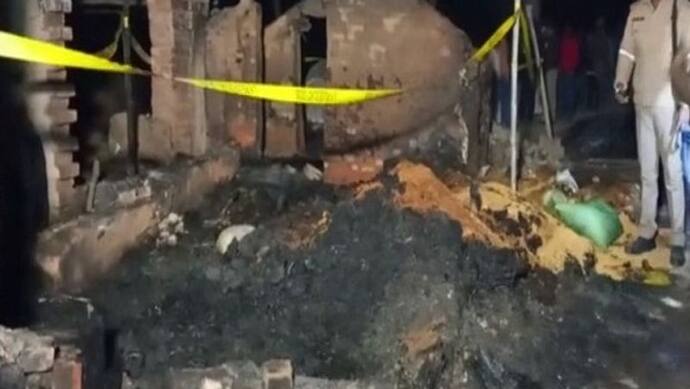 चूल्हे से भड़की आग में एक ही फैमिली के 5 लोगों की जलकर मौत, यूपी के मऊ में दिल दहलाने वाला हादसा