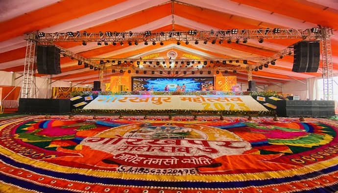 गोरखपुर महोत्सव: कैलाश खेर और सोनू निगम के सुरों से सजेगी बॉलीवुड नाइट, समापन में शामिल होंगे CM योगी