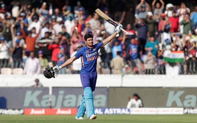 IND V/S NZ: वर्ल्ड क्रिकेट में शुभमन ने मचाई धूम, 3 छक्के मारकर ठोंकी डबल सेंचुरी, भारत ने दिया 350 का टार्गेट
