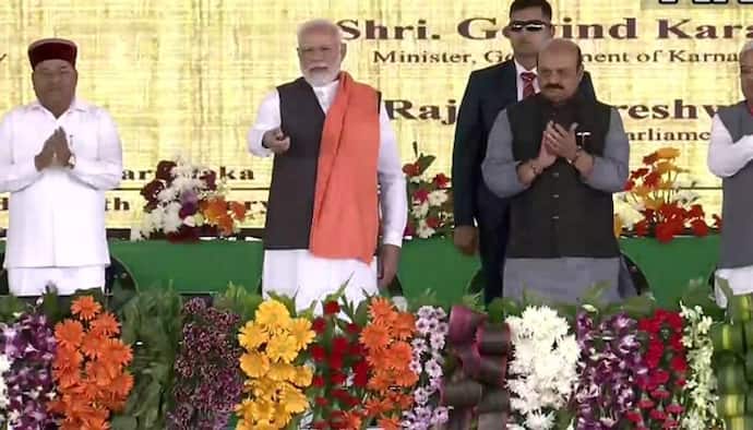कर्नाटक में बोले PM मोदी-' भारत तभी विकसित बन सकता है, जब खेत और कारखाने दोनों समृद्ध हों'