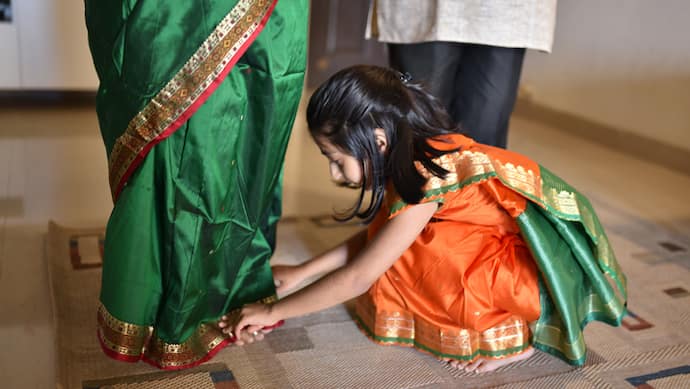 Hindu-Tradition-of-touching-feet