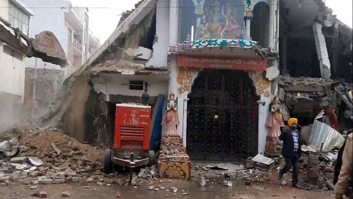 Vijay Ramlila Committee shops demolished