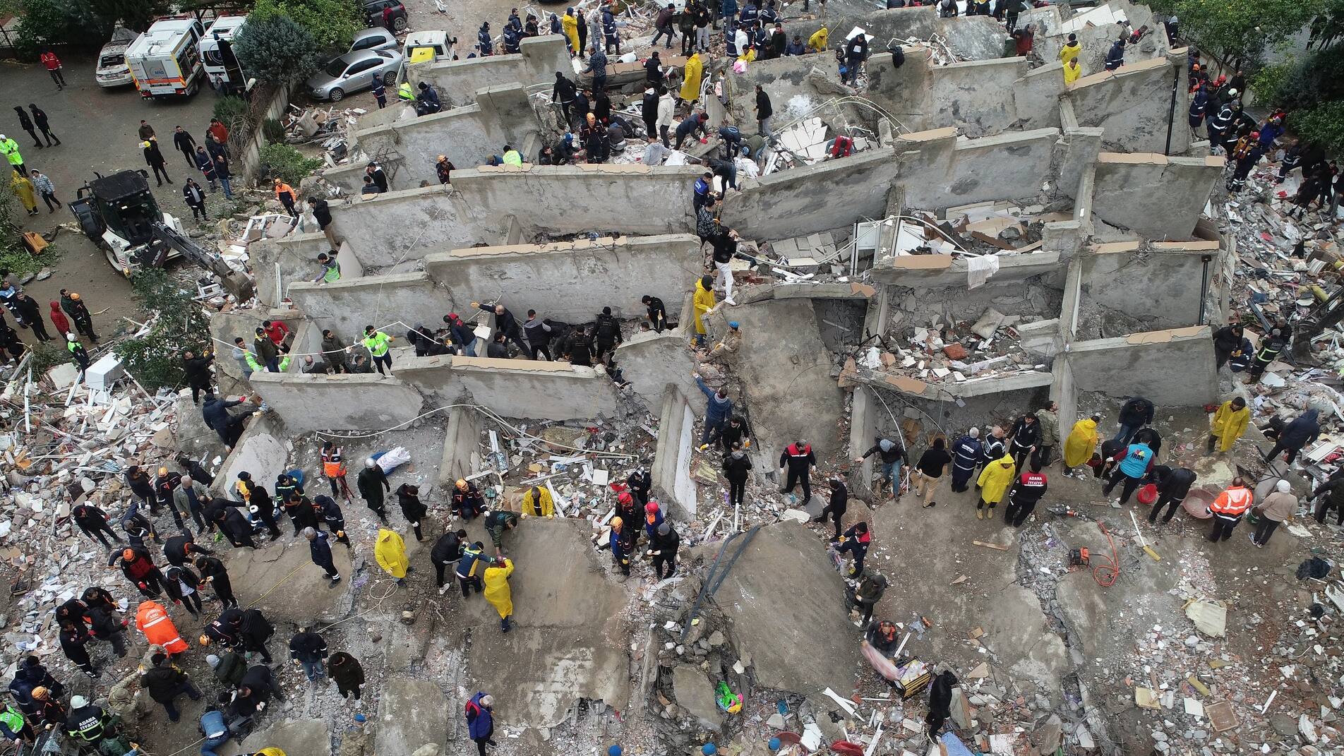 Turkey shakes of second major earthquake