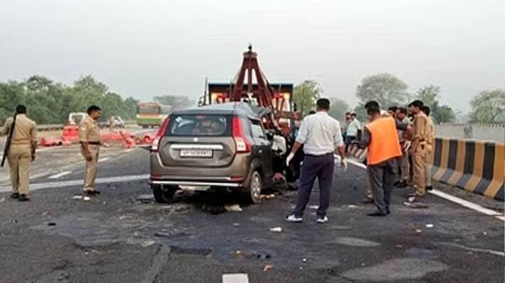 jaipur news news tragic road accident on car overturned in delhi mumbai expressway