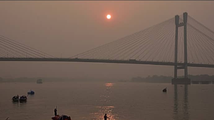  youth jumped from the Hooghly Bridge