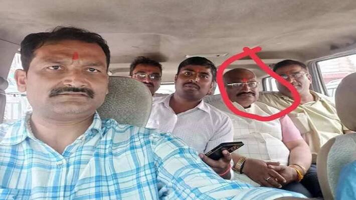 sitamarhi news, DPO sanjay kumar dev caught red handed taking bribe zrua