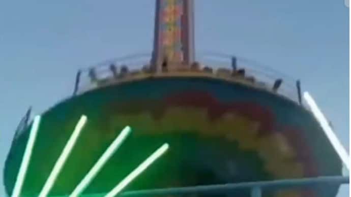  many children fell down 30 feet broken swing due to breaking of cable in ajmer disneyland fair 