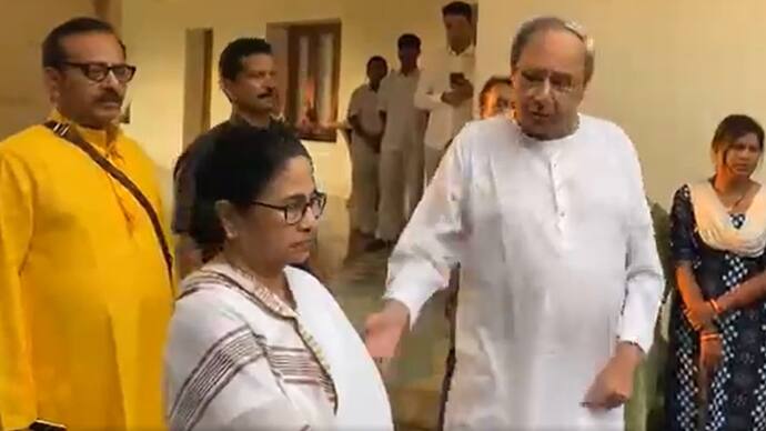 Mamata Banerjee meets odisha cm Naveen Patnaik 