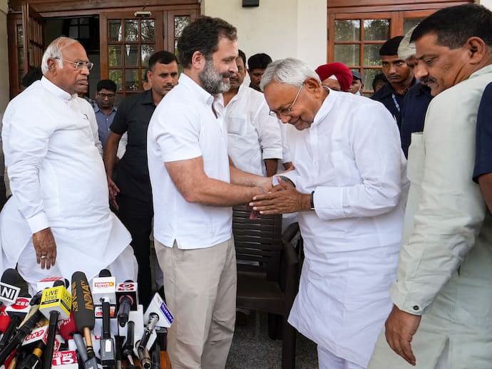 indian politics update Nitish Tejashwi meet Kharge Rahul pledge to take opposition unity forward