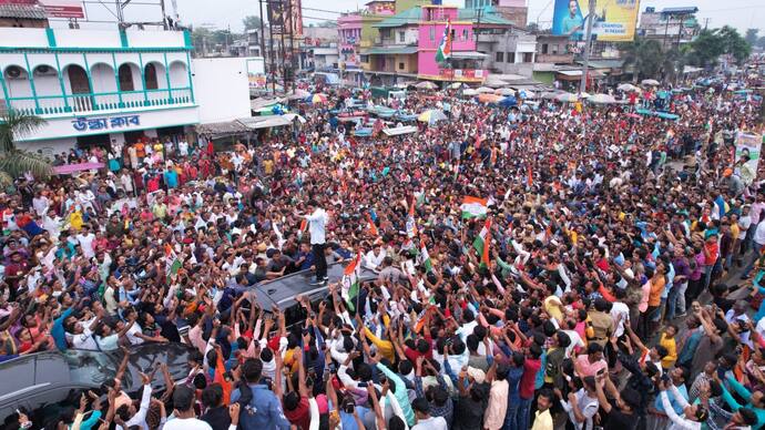 Trinamool Navjoa program at Itahar  People throng streets to wish Abhishek Banerjee 