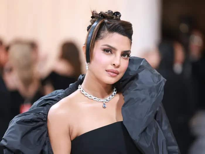 Priyanka Chopra Reveals She Went Into Depression After Nose Surgery ...