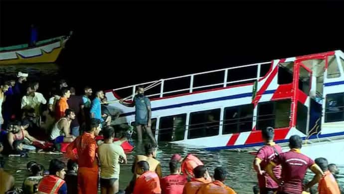houseboat capsizes kerala