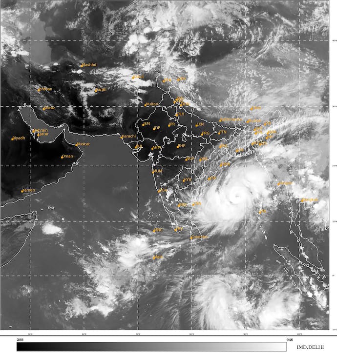 Bangladesh issues high alert as approaching cyclone Mocha turns very dangerous 